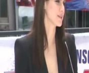 Alexandra Anna Daddario massive cleavage from massive cleavage