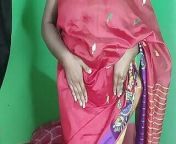 Desi bhabi Sruti massage her body with oils and boobs fuck with cucumber from www kolkata xxx desi bhabi vill