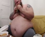 Superchubby SOC - fat guy eating a big burger & onion rings from av4 us gay boy onion gay vid