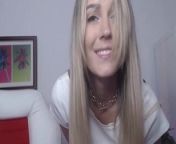 Beautiful blonde cam girl 01 from elwi bouncy cam girl 01
