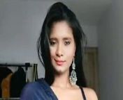 Indian girl in a saree does naked porn and shows boobs from adda saree blog lives