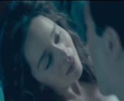 Emilia Clarke and her sexual expression from tirupathi express