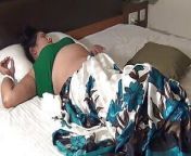 Desi saree girl Riya masturbate on bed from indian desi saree pussy