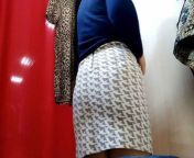 Curvy lady with a big butt tries on clothes in a shopping mall fitting room from shopping mall trial room mms