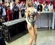 sara jay dancing in expo from expos
