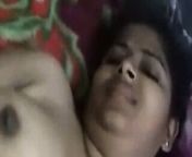 Desi girl ka must chudai with condom from indian must commom bus me bhid me chud