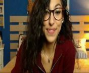 My favorite camgirl - goes braless under her shirt and tease from view full screen braless mp4