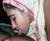 Indian Muslim girl with Hijab deepthroats big dick, best ever from indian musllim