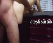 Turkish Mutfakta Sikis Var from baldızıyla karısını mutfakta sikiyor