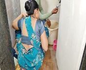 Komal said the water tap is broken, please look at it from mom bathroom looking son sex