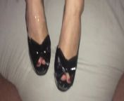 Cum on her black platform bow high heels from climax bow