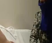 Hijab Milf mad I cum in her mouth from mad surat aur hijra indian movie xxx video