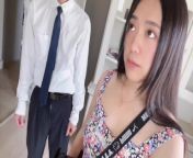 daisybaby台灣無碼顏射The estate agent took the client to see the house and met a slut who offered to fuck from swrag
